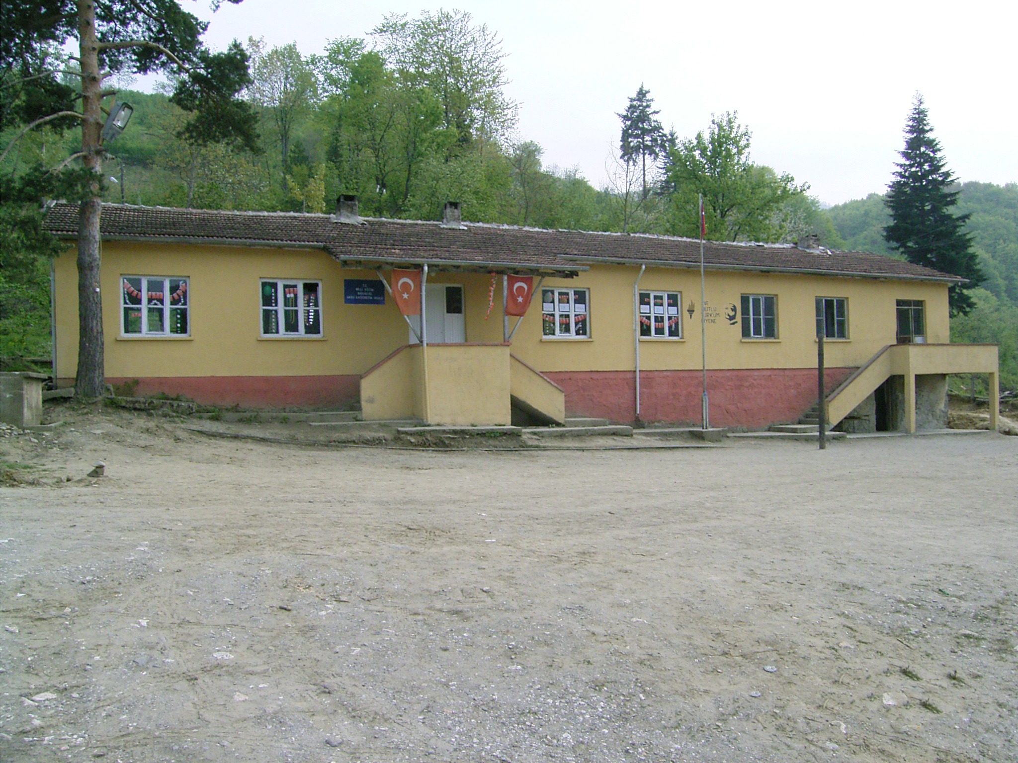 Aksu Köyü - Köy Okulu